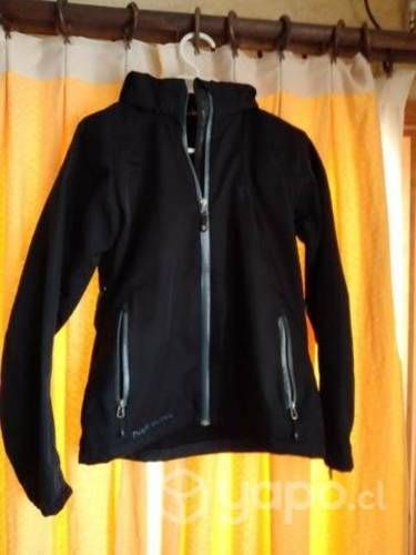 Hermosa chaqueta de mujer Marca Doite con capucha