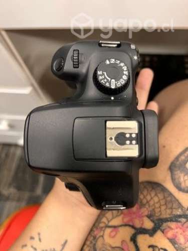 Cámara Reflex Canon T100 + Lente 18-55