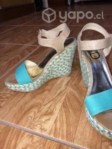 Zapatos/ Sandalias altas