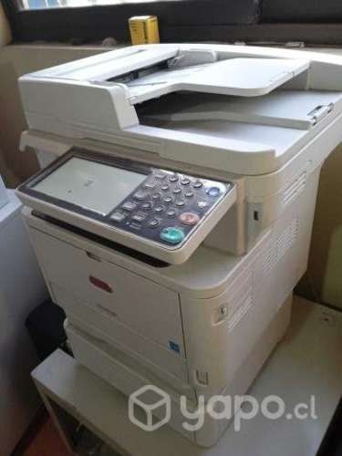 Impresora multifuncional fotocopiadora escaner oki