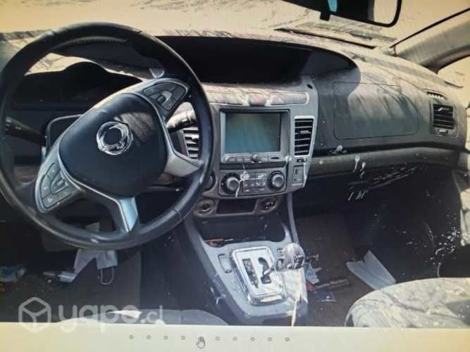 Tapiz cuero Ssangyong Stavic 2020