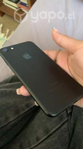 IPhone 7 prácticamente nuevo