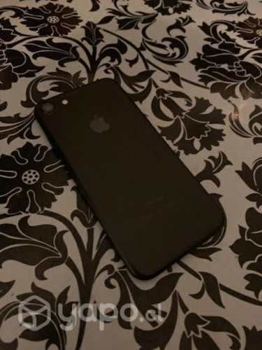 IPhone 7 prácticamente nuevo