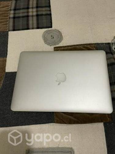 MacBook Air con Mouse