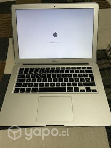 MacBook Air con Mouse