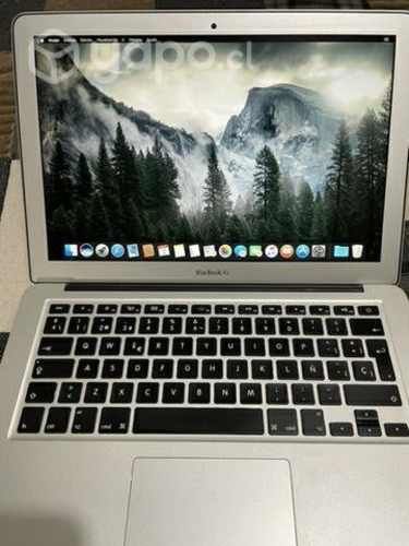 MacBook Air con Mouse