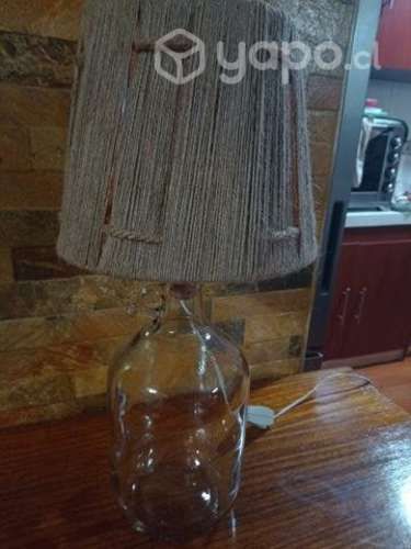 Lámpara de vidrio blanca