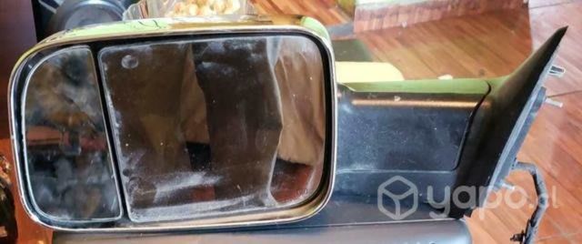 Espejo izquierdo Ram Laramie 2021 2022 detalle