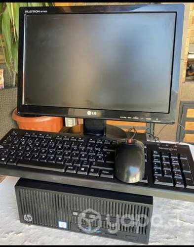 Computador de escritorio HP. i3