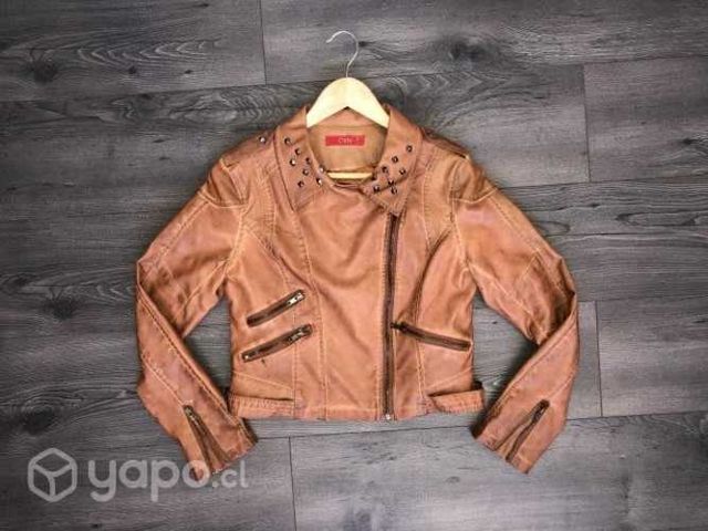 Campera eco cuero beige medium