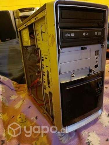 Torre PC para repuesto o reparar
