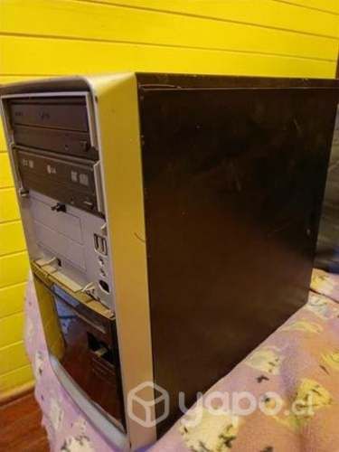 Torre PC para repuesto o reparar