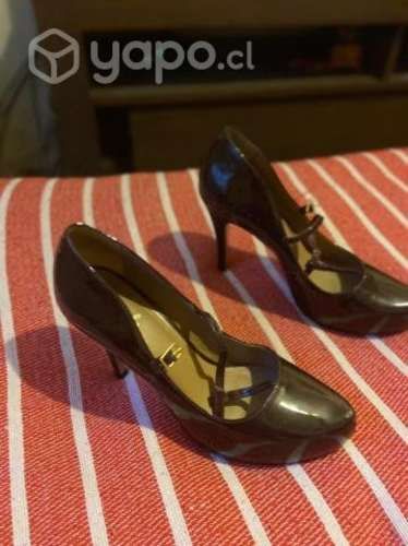 Zapatos burdeos gacel taco alto