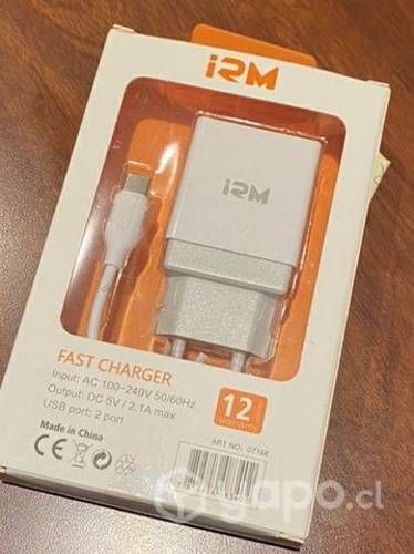 Cargadores audífonos cables mouse