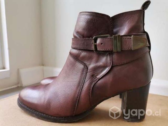 Botines marca pollini