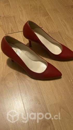 Calzado de dama en excelente estado 37/38
