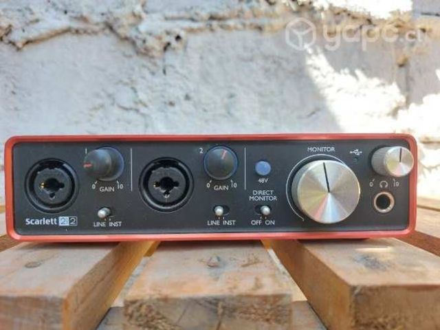 Focusrite Scarlett 2i2