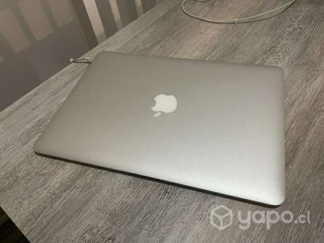 Mac book air 13 2017 excelente estado