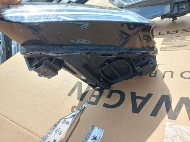 Optico izq (sin lupa) AUDI Q2 ORIGINAL