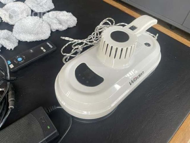 Robot limpiado de vidrios Wurden, casi nuevo