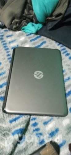 Laptop HP Modelo (14-r011la)