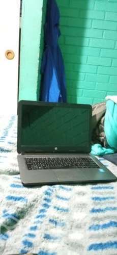 Laptop HP Modelo (14-r011la)