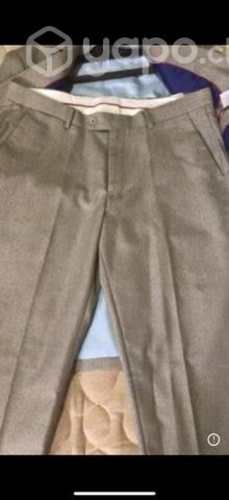 Traje Oscar de la Renta color beige, 38 Largo