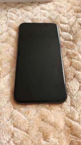 IPhone XR 64 GB + Applewatch SE