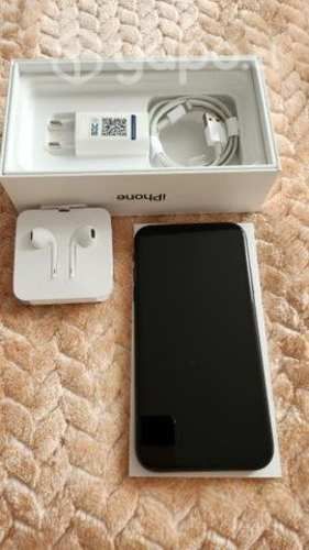 IPhone XR 64 GB + Applewatch SE