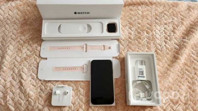 IPhone XR 64 GB + Applewatch SE