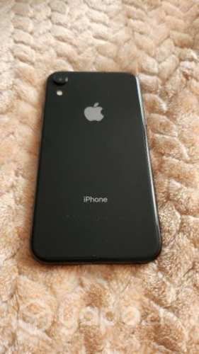 IPhone XR 64 GB + Applewatch SE