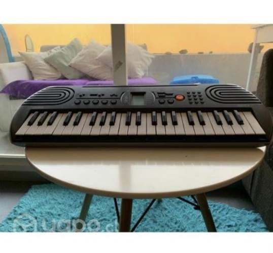 Teclado perfecto estado marca CASIO