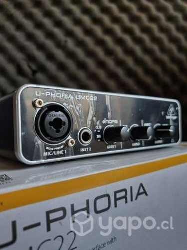 Interfaz de grabación Behringer UMC22