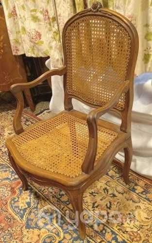 Fino antiguo sitial frances enjuncado