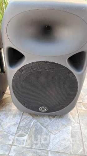 Parlante Titan 15 Con Atriles