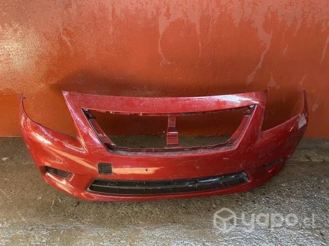 Parachoque Nissan versa