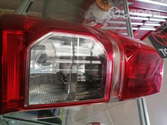 Últimos focos ty hilux el par con arne