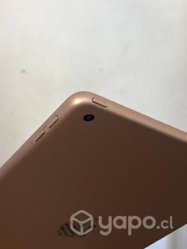 Ipad 8va Gen con cargador original + smart cover