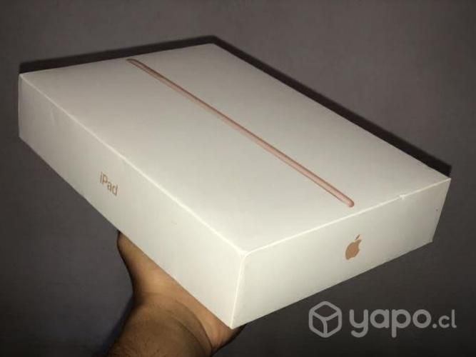 Ipad 8va Gen con cargador original + smart cover