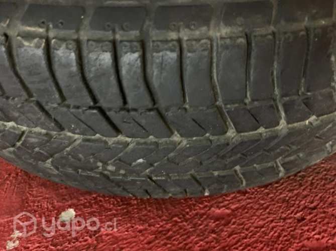 Neumático 175 / 70 R 14 usado