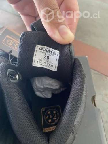 Zapatilla Colegio Nuevas Maui&Sons N°30