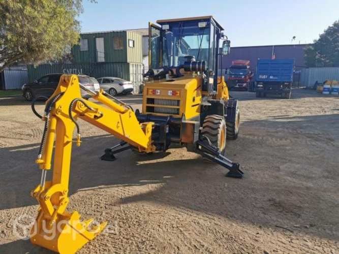 Retroexcavadora nueva