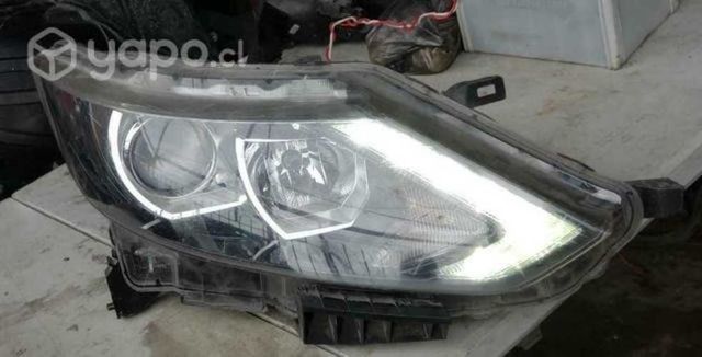 Optico derecho Qashqai J11 2016 2017 led detalle