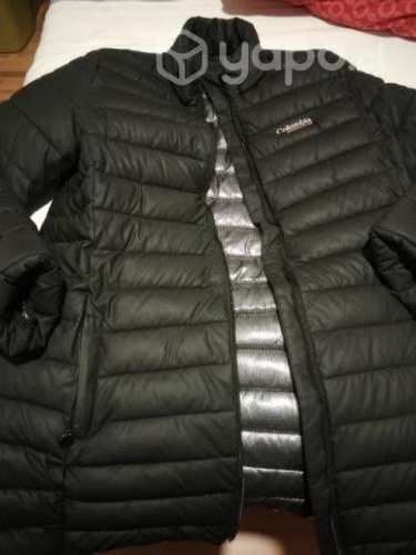 Parka dama ,detalle solo en el cierre