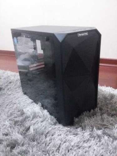 SOLO GABINETE gabinete gamer casi nuevo