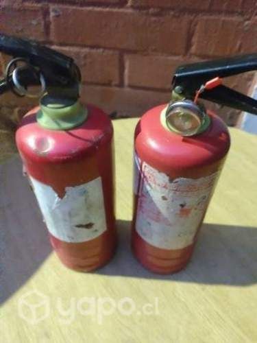 Extintor mediano.