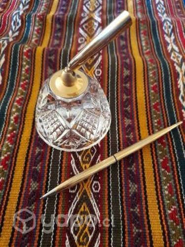 Antiguo porta lapíz de cristal