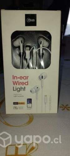 Manos Libres Microlab Con Entrada Lightning