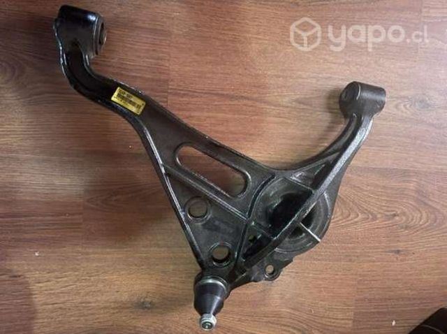 Bandeja inferior derecha susuki grand vitara jlx