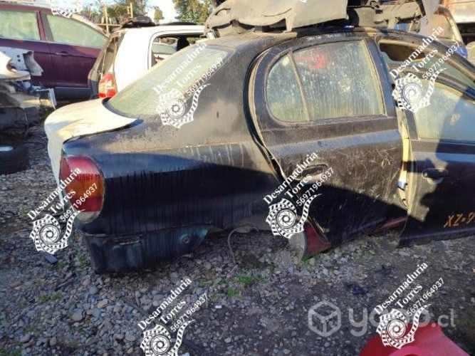 Puerta trasera derecha Toyota Yaris 2005